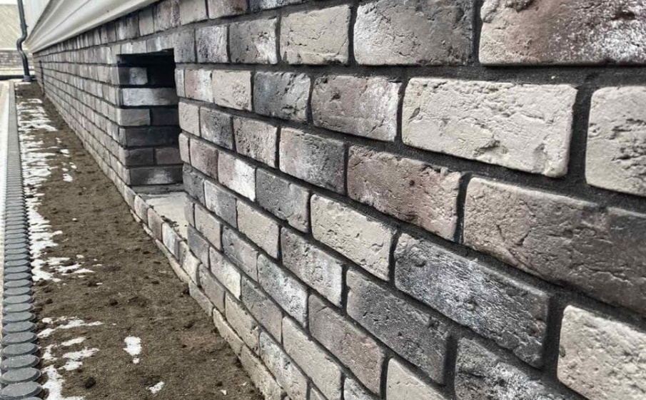 Декоративный кирпич Leonardo Stone Лион 210*65*12 мм 0,92 м2/уп 465