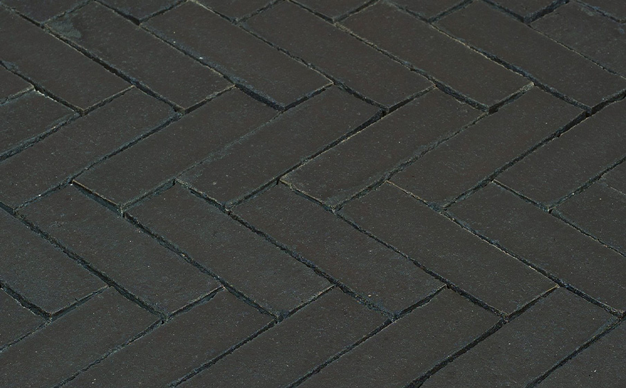 Клинкерная брусчатка Penter Nero wasserstrich tumbled, 200*65*85 мм