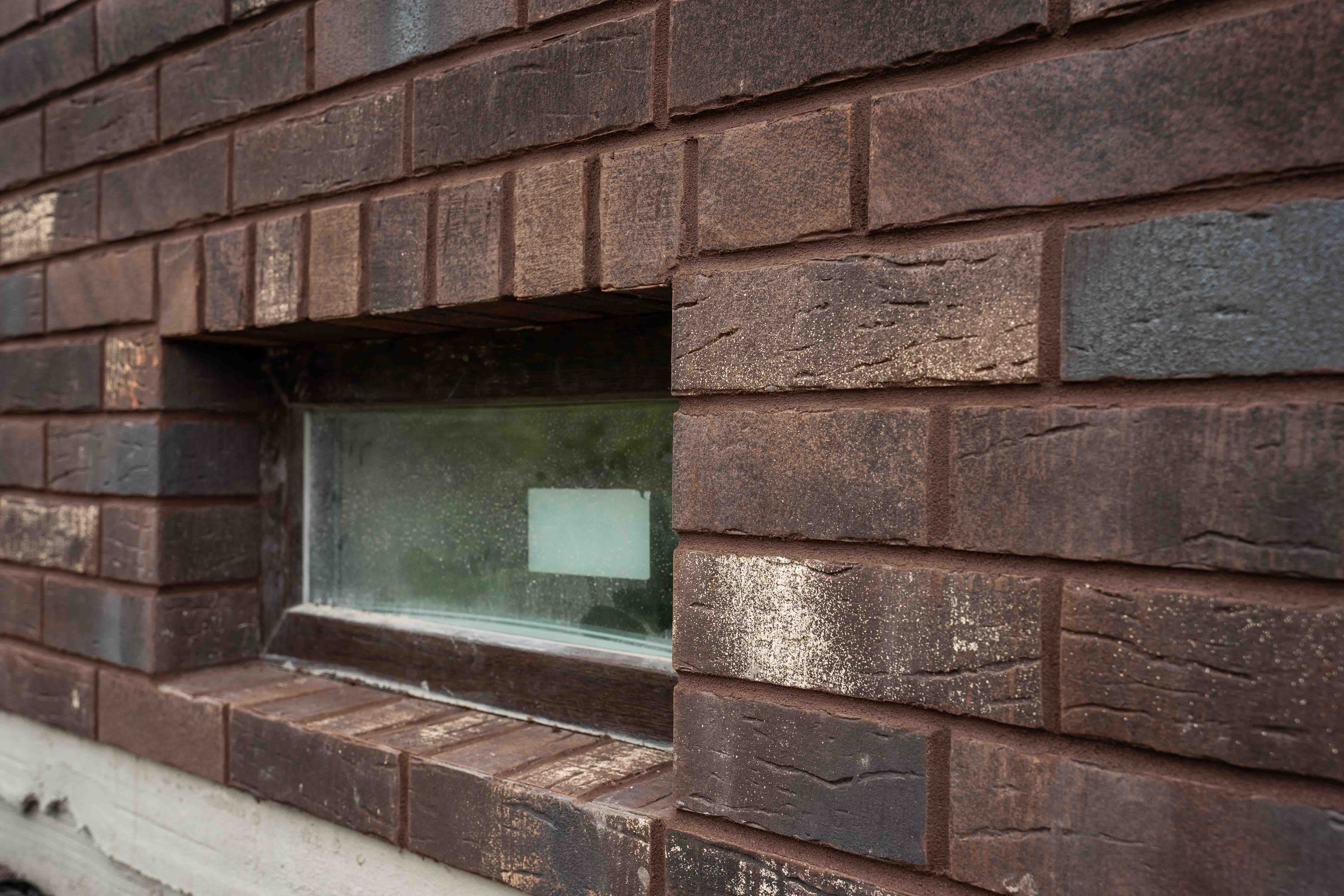 Клинкерная плитка под кирпич Stroeher Steinlinge 377 platinbraun рельефная NF14, 240*71*14 мм