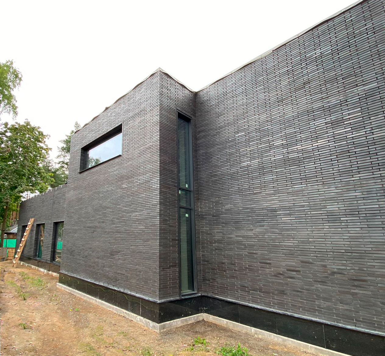 Кирпич клинкерный Muhr 15 Schwarz-bunt Edelglanz гладкий, 290*90*40 мм