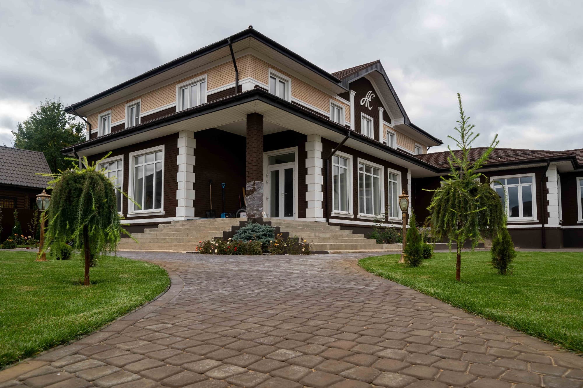 Плитка тротуарная BRAER Классико круговая коричневый, 73*110*115*60 мм