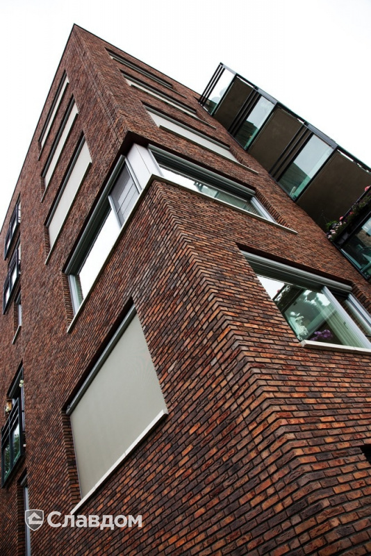 Жилой дом с облицовкой кирпичом ручной формовки MUHR Nr 28 Netterden