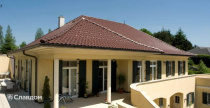 Жилой дом с черепицей TONDACH Sulm brown engobe