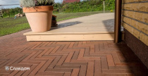 Территория частного дома с применением брусчатки Penter Baltic Klinker Pavers Nuance STT65