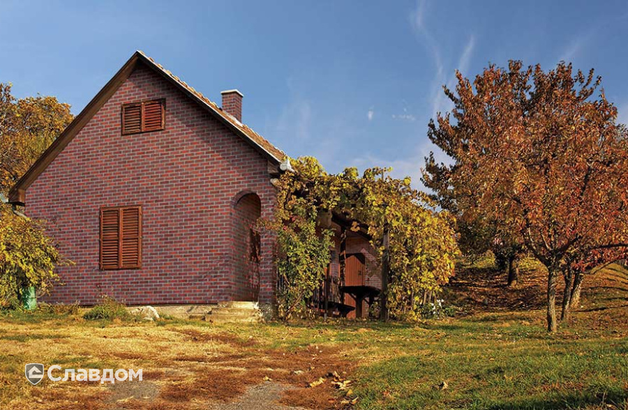 Частный дом с облицовкой фасадной клинкерной плиткой King Klinker Old Castle HF21 Arica rustica