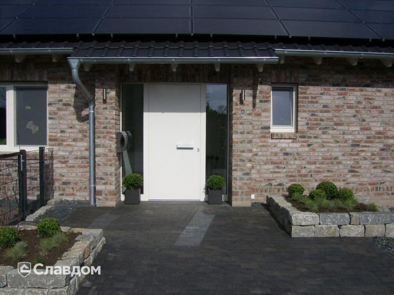 Загородный дом с облицовкой кирпичом ручной формовки MUHR Nr 10 Alt Rheinland