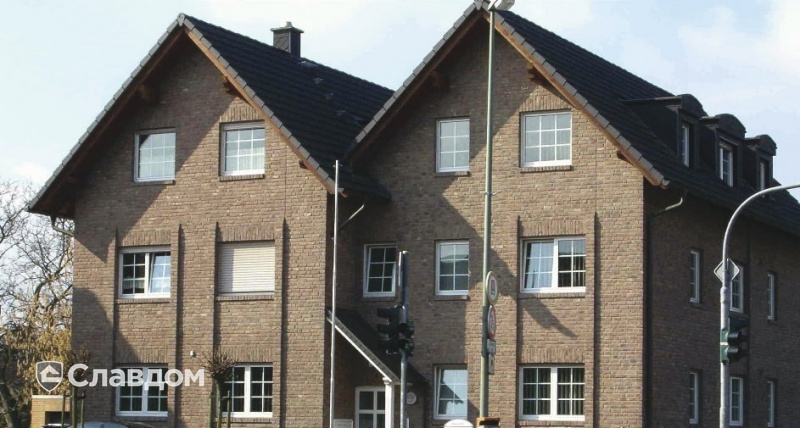 Жилой дом с облицовкой кирпичом Terca Veldbrand Exterieur