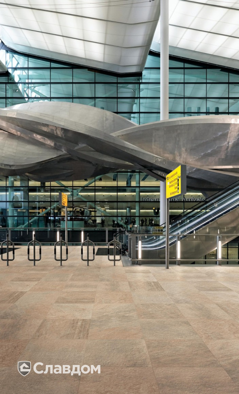 Международный аэропорт с использованием плитки Atlas Concorde Landstone Gold