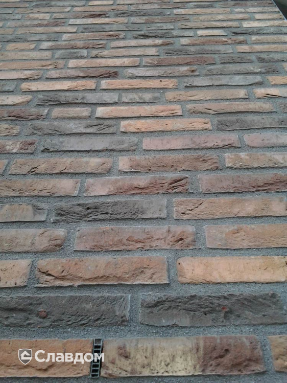 Частный дом с применением керамического кирпича ENGELS HANDFORM Salina
