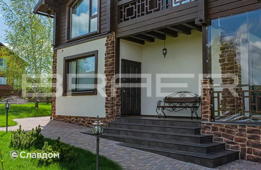 Частный дом с мощением тротуарной плиткой BRAER Классико круговая Color Mix Мальва