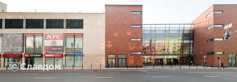 Торговый центр Galeria Kaskada с облицовкой фасадной плиткой Stroeher Zeitlos 353 eisenrost