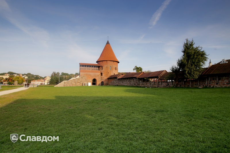 Каунасский замок с применением облицовочного кирпича Lode Janka 11.101700L 