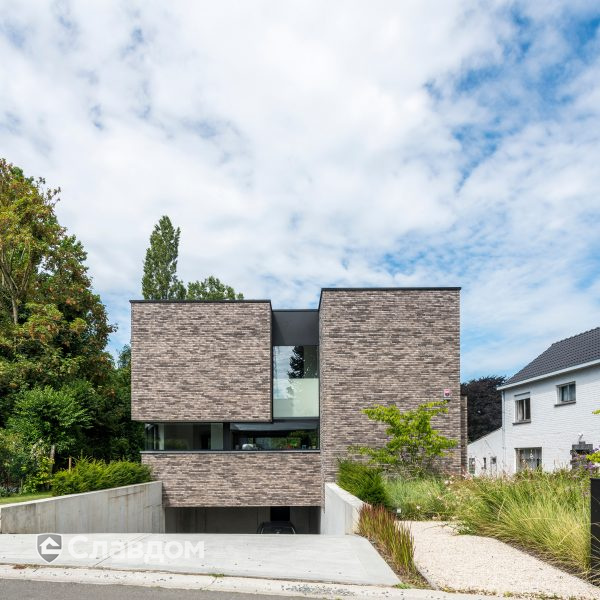 Частный дом в Дилбеке с облицовкой кирпичом Terca Iluzo Grijs-zwart