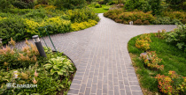Частный дом с мощением брусчаткой Penter 