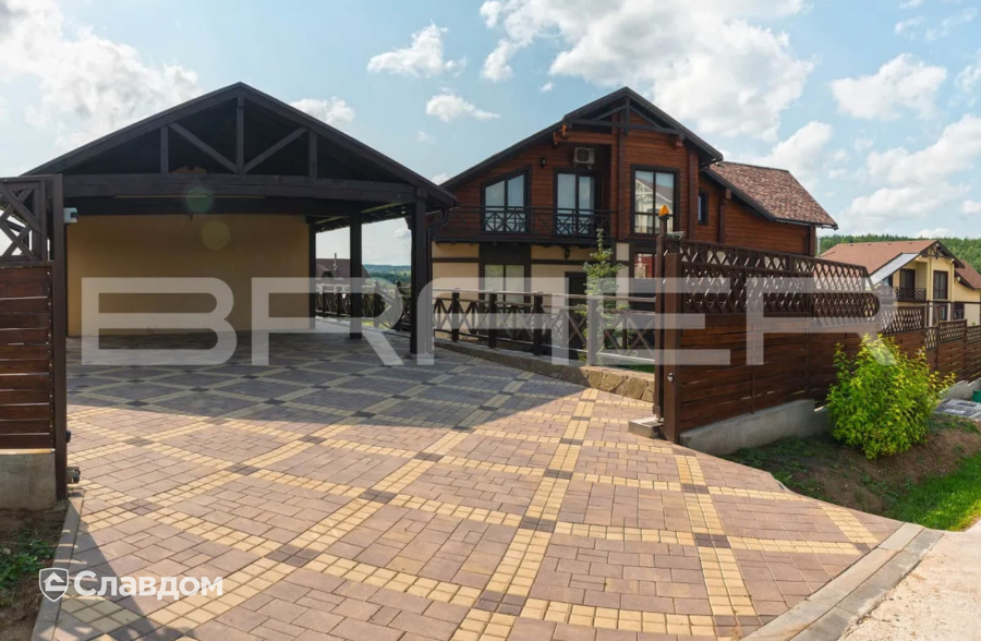 Частный дом с мощением тротуарной плиткой BRAER Лувр
