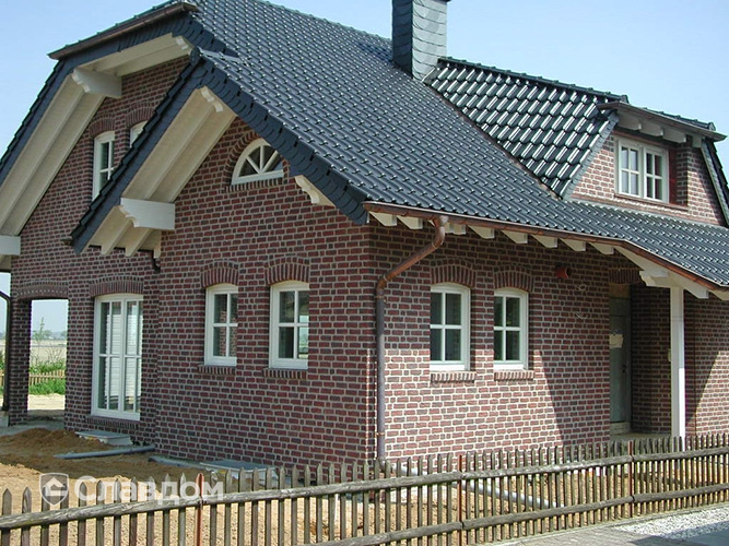 Дом облицованный фасадной плиткой LHL Somma