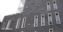 Арт-центр Kunstkwartier с облицовкой кирпичом Terca Cedarwood