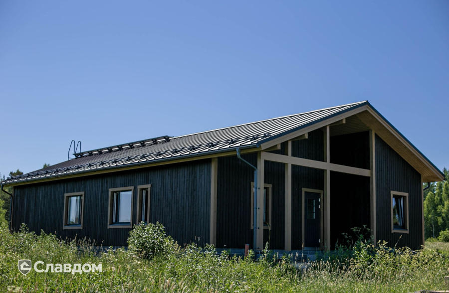 Частный дом с использованием кликфальца ARMO Rooftop Matte RAL 7024