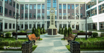Клубный деловой центр Central Yard с облицовкой фасадной плиткой Stroeher Keravette Shine 825 sherry