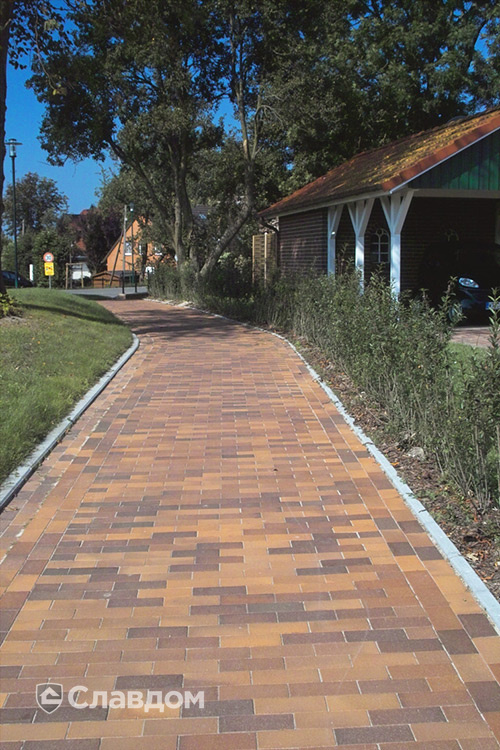 Тротуар с применением клинкерной брусчатки Penter Mediterrano