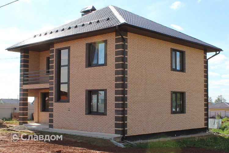 Двухэтажный дом с облицовкой кирпичом КС-Керамик 1НФ Лотос кора и Темный шоколад кора
