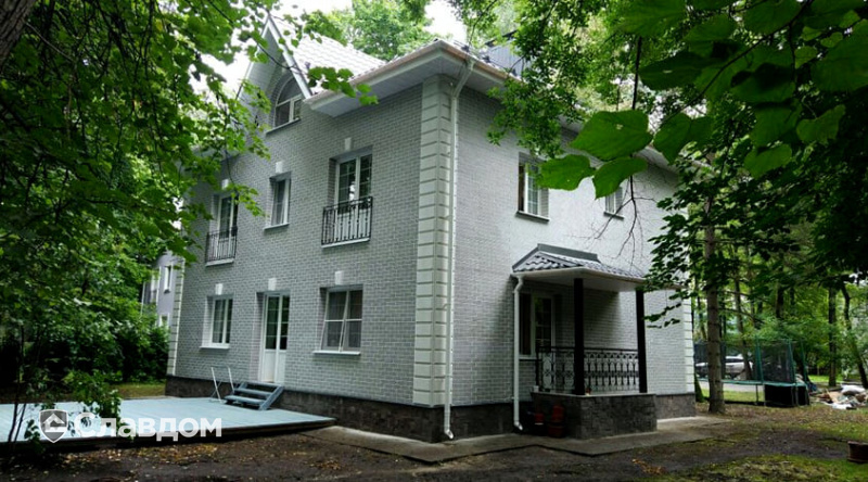 Облицовка домов фасадной плиткой Westerwaelder Klinker Glazur WK53 Steingrau