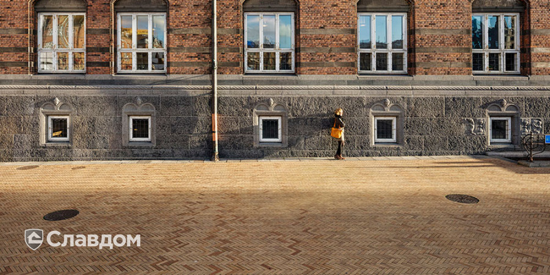 Площадь у ратуши в г. Копенгаген с применением брусчатки MUHR 06 Hellbraun Bunt