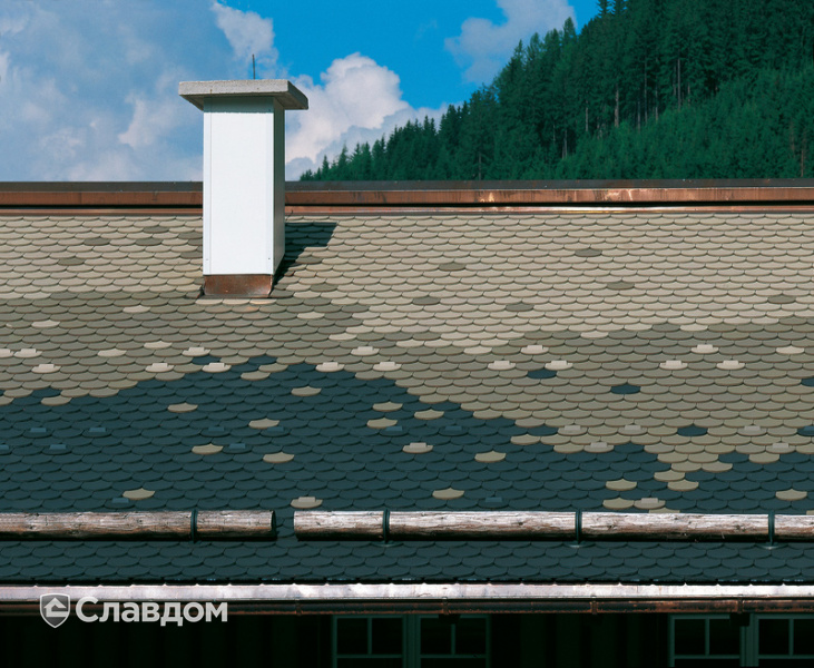 Крыша с градиентом из черепицы Creaton Biber Klassik Schieferton Engobiert