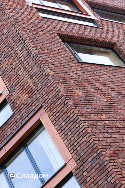 Многоквартирный дом с облицовкой кирпичом ручной формовки MUHR Nr 28, Netterden