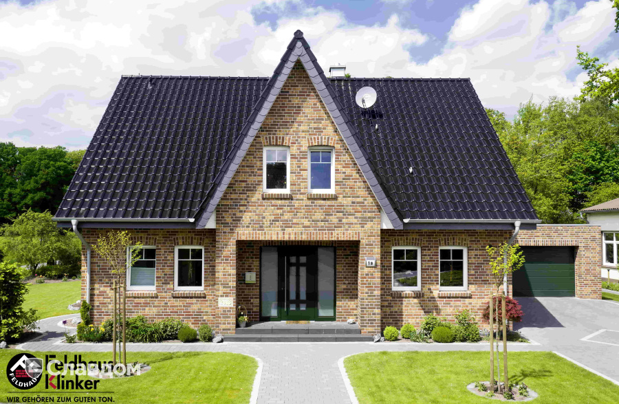 Частный дом с облицовкой кирпичом Feldhaus Klinker 686 sintra ardor calino