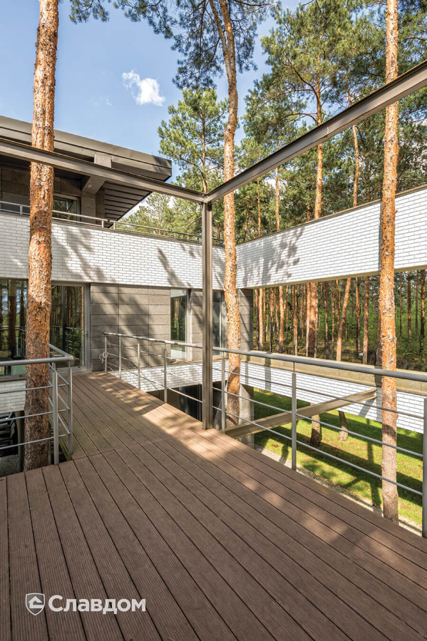 Здание с облицовкой фасадной клинкерной плиткой King Klinker Dream House 29 Just White