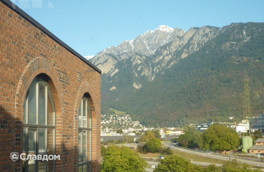 Лофт "1901 Mainstation" с применением плитки Westerwaelder Klinker MONTANA WK71 Antik-Blau-Bunt