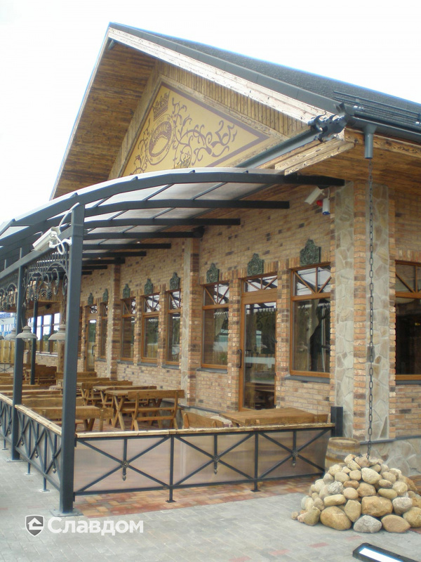Ресторан Karaliska Senoji Kibinine с облицовкой фасадной плиткой Stroeher Zeitlos 357 backstein