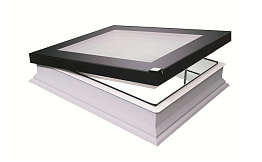 Окно для плоских крыш FAKRO DMF-D U6 без купола, 900*900 мм